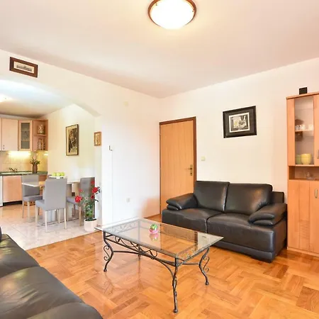 Holiday home Charming Holiday
